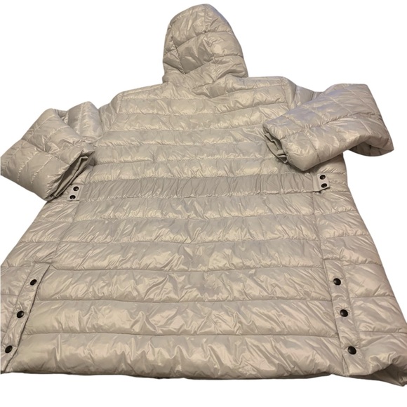 Swiss tech midweight puffer coat - Picture 2 of 7